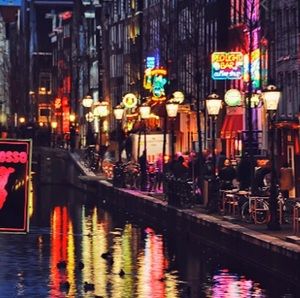 Meet your Posher, Leyla